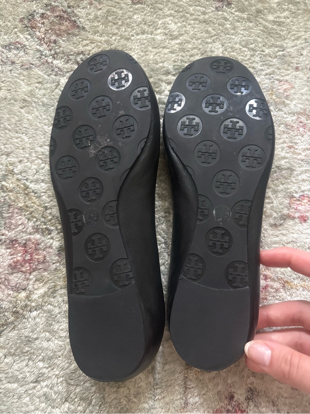 Tory Burch Black Leather Ballet Flats with Gold Logo Disc - Picture 2 of 2